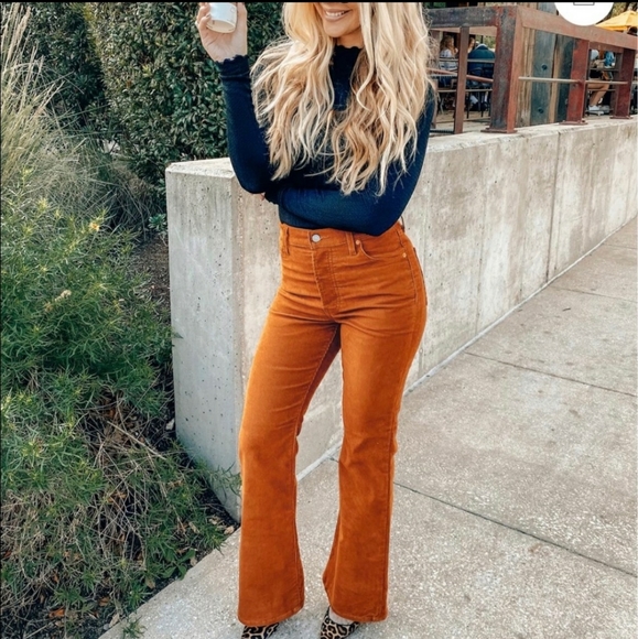 NWT Levi’s Ribcage High Rise Corduroy Flare Jeans - Picture 7 of 10